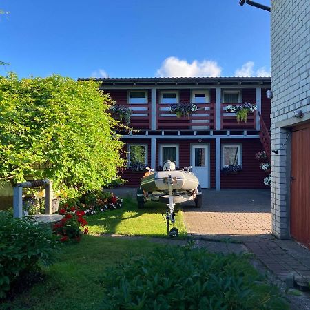 Hotel Zelta Abols à Ventspils Extérieur photo